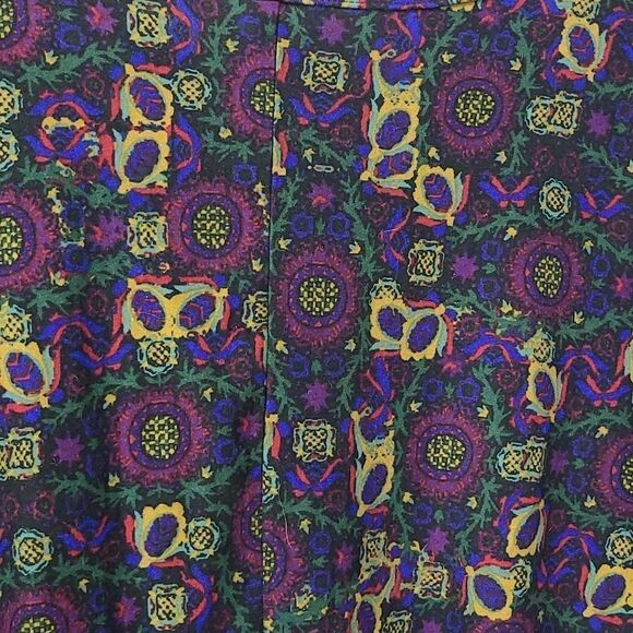 LuLaRoe Perfect Tee Small Black Printed Swing Knit Top Half-Sleeve Stretch - Picture 11 of 13